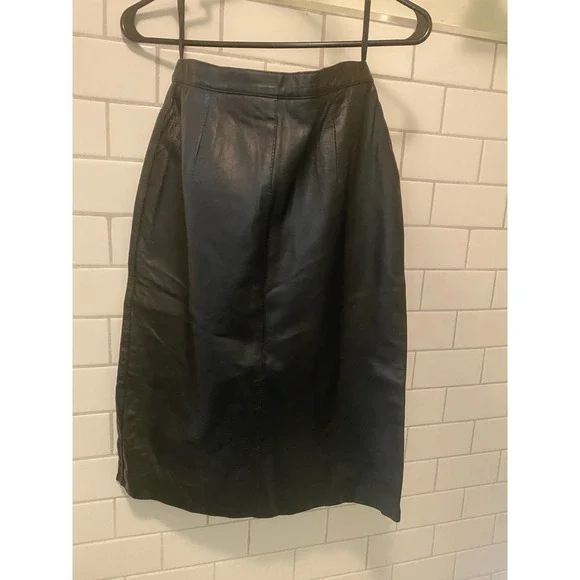Excellent sz 8 vintage Bagatelle black lined 100% leather skirt back slit - Picture 1 of 3